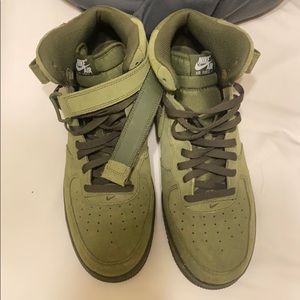 Nike AF1 forest green